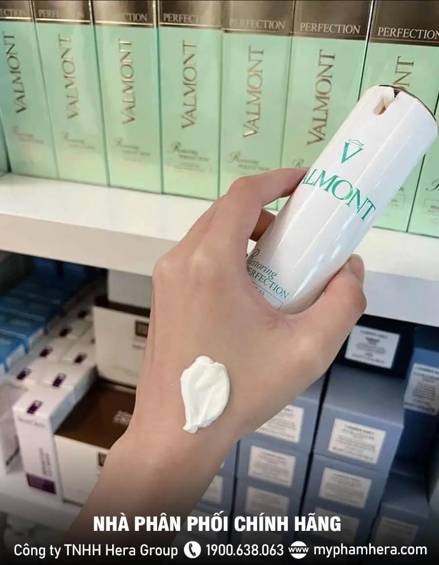 Kem chống nắng Valmont Restoring Perfection SPF50