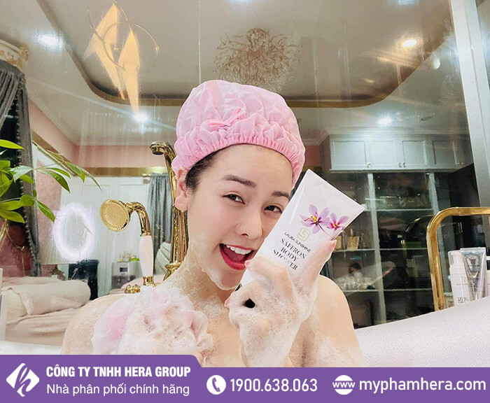 sữa tắm nhụy hoa nghệ tây laura sunshine chính hãng myphamhera.com